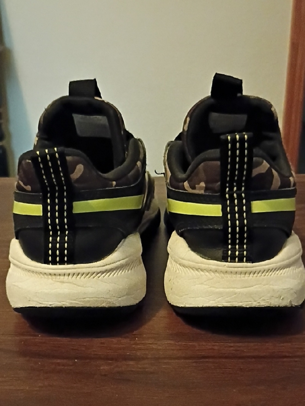 Reebok Kids Sneakers Olive Green Black Camo - Picture 4 of 6